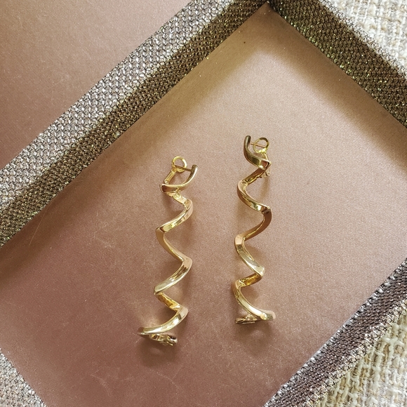 Vintage 14k Gold Zig Zag Spiral Earrings - Picture 3 of 11